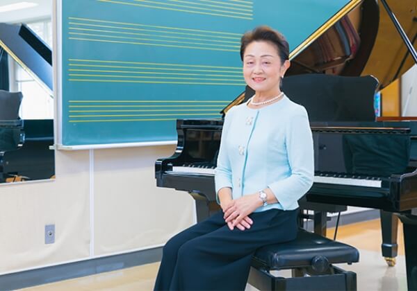 竹内 アンナ 特任教授